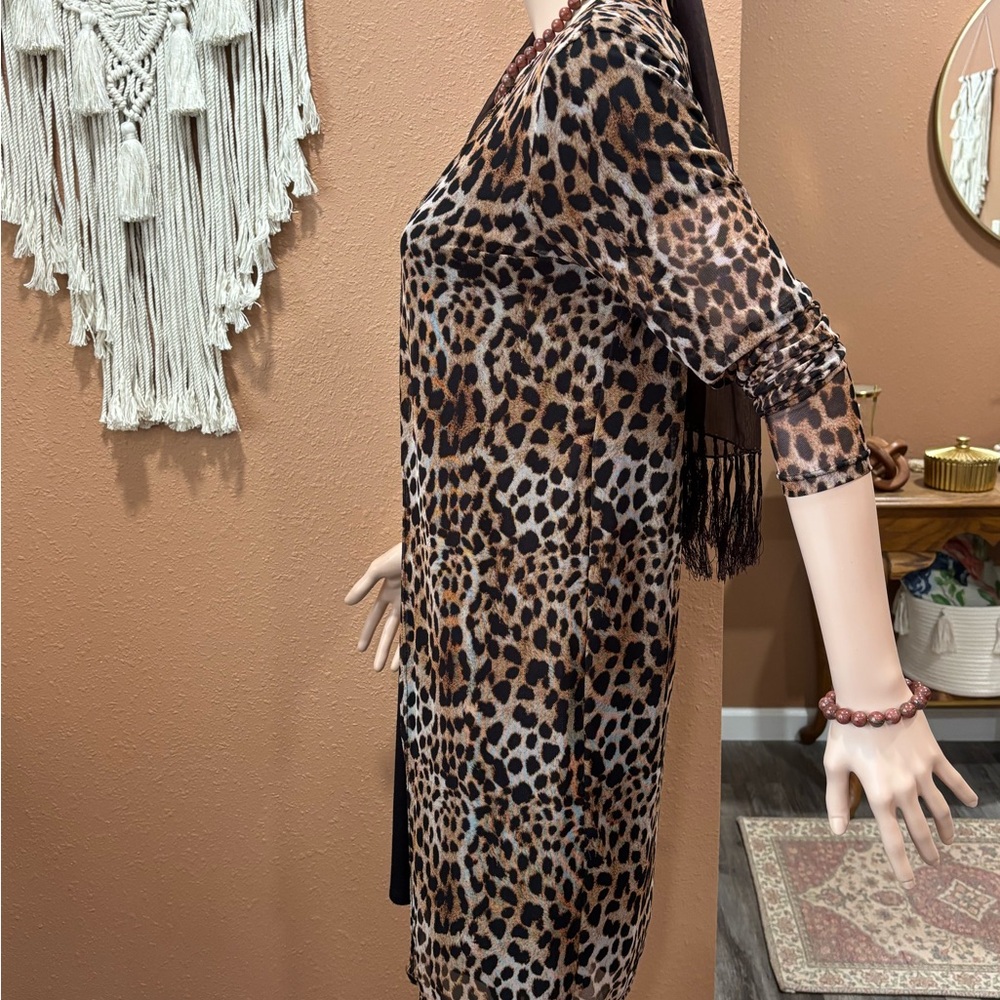 Discreet Leopard Print Kimono - Brown & Black - Picture 2 of 14